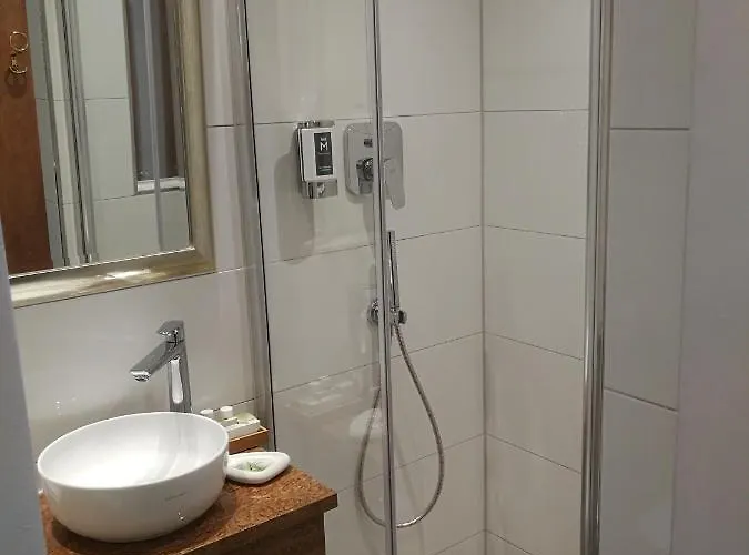 안 데어 필하모니 4*