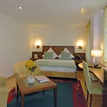 An Der Philharmonie 4*