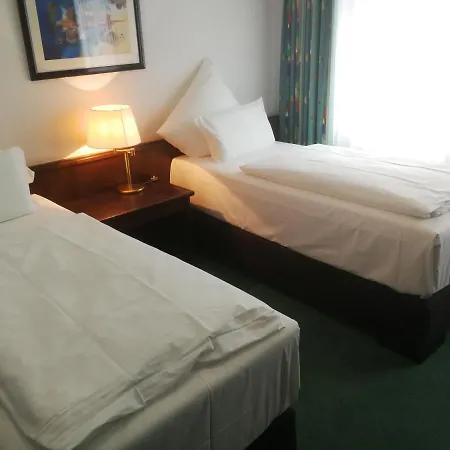 An Der Philharmonie 4*