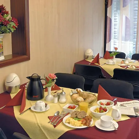 An Der Philharmonie קלן