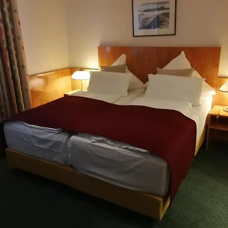 An Der Philharmonie 4* Köln