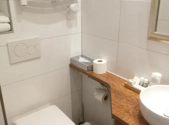 An Der Philharmonie 4*