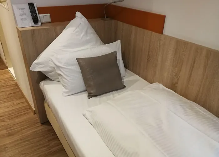 An Der Philharmonie 4* Köln