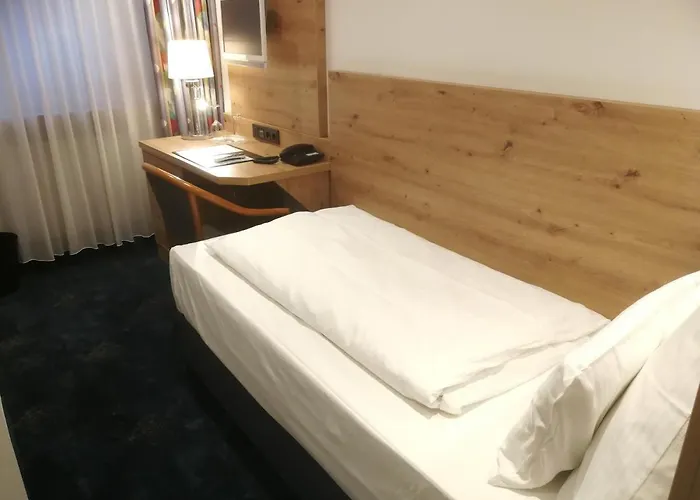 An Der Philharmonie 4*