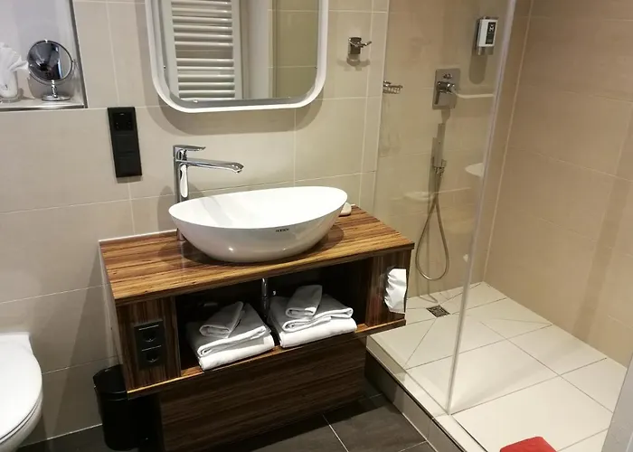 An Der Philharmonie 4*